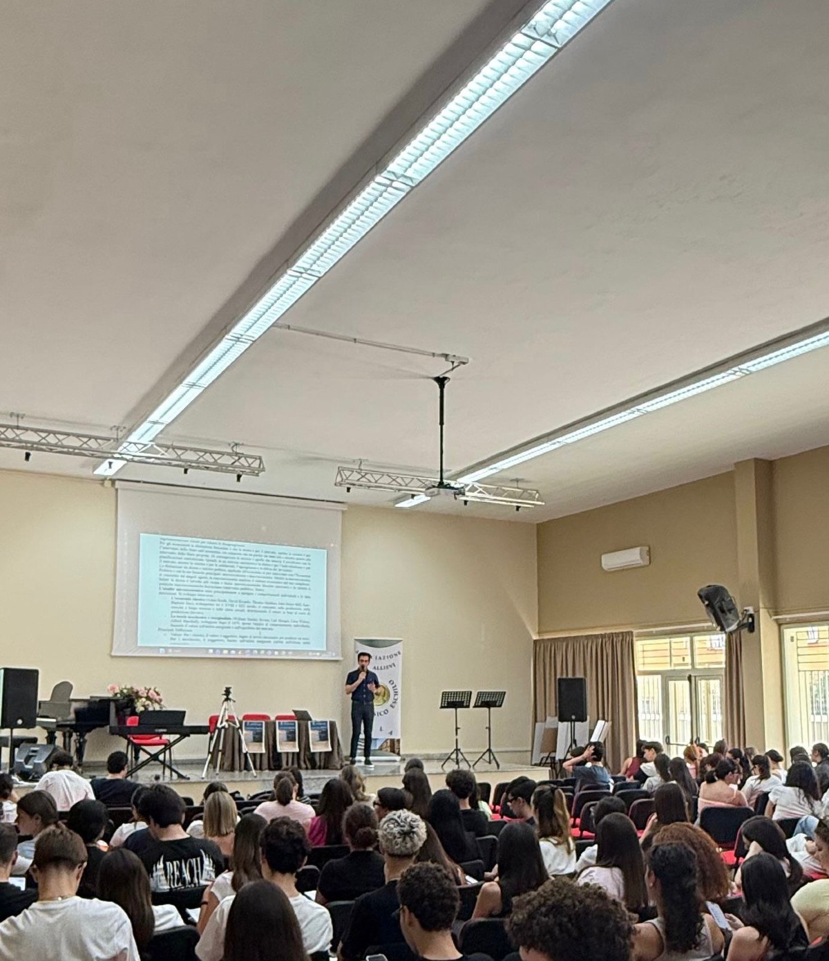 Al Liceo Eschilo il prof.Morselli ha chiuso il ciclo sull'IA - 