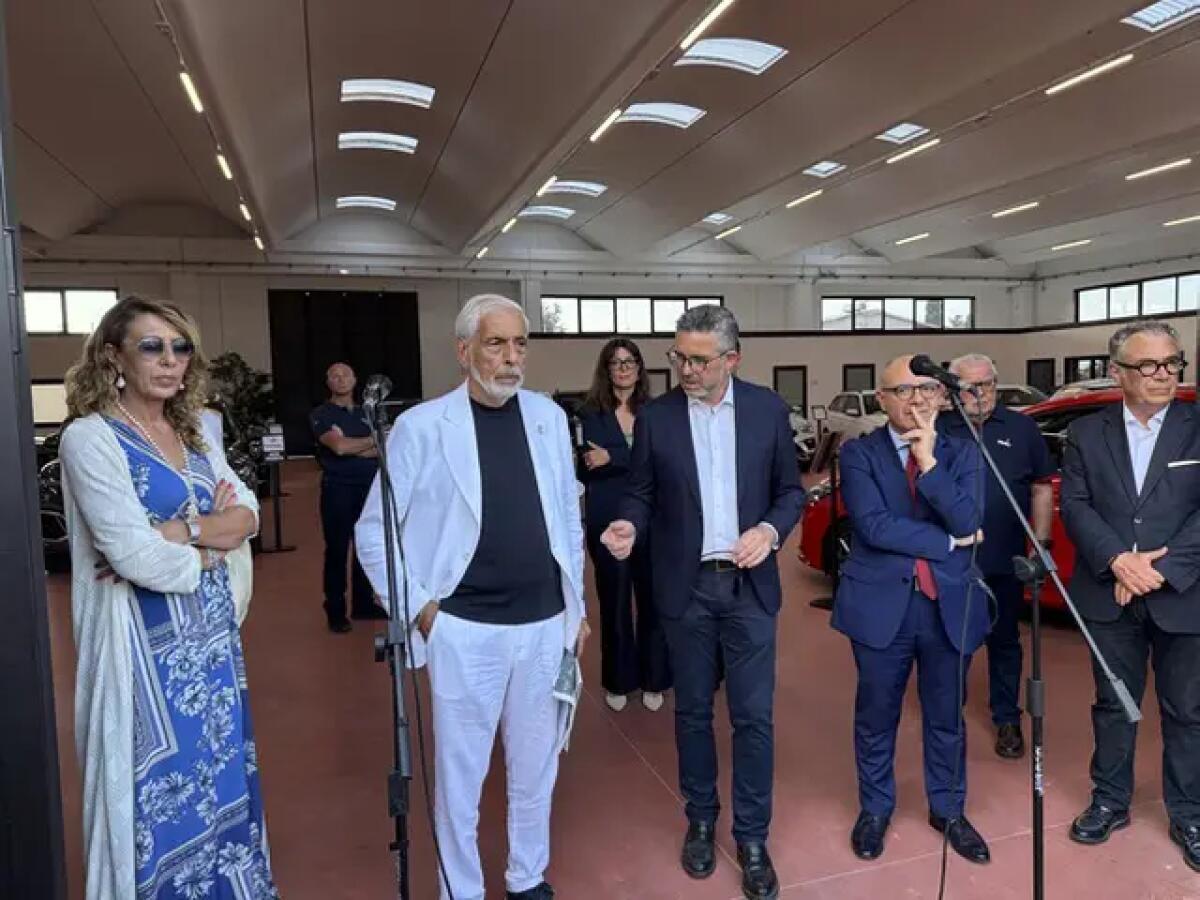 Incendio Sicily by Car, istituzioni e cittadini al sit-in di solidarietà - 