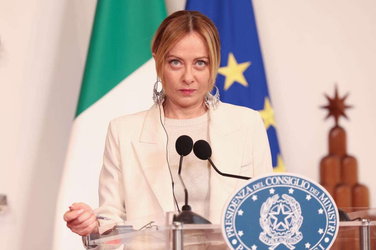 Meloni “Non dimenticare vittime terrorismo un dovere per difesa della democrazia” - 