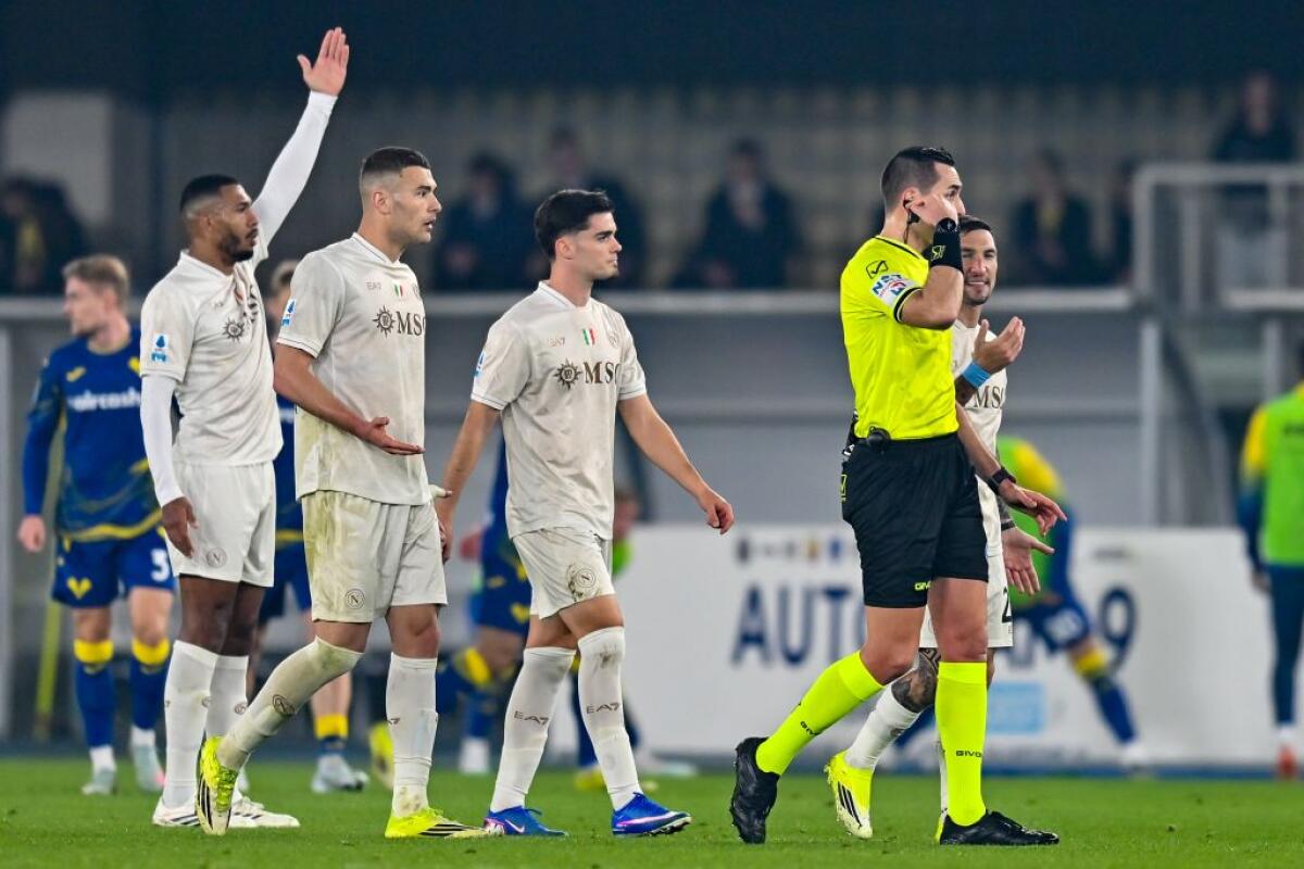 Verona-Como 0-1, Douvikas consegna l’Europa ai lariani - 