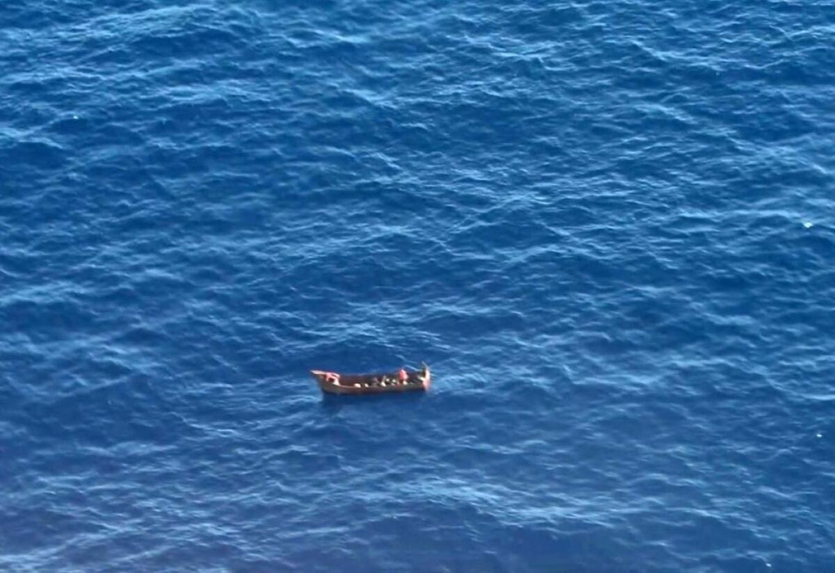 Lampedusa, neonata morta per ipotermia dopo lo sbarco - 