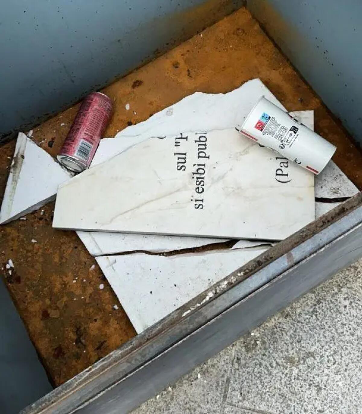 A Palermo vandalizzata la targa in memoria di Giuni Russo, Samonà: “Sconcerto e amarezza, sia ripristinata” - 