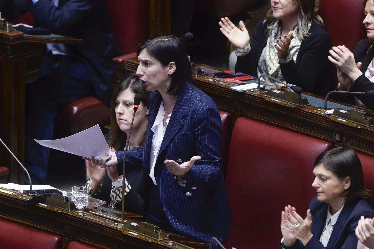 Dazi, Schlein “Governo reintegri Fondo Auto e chieda forte risposta Ue a Trump” - 