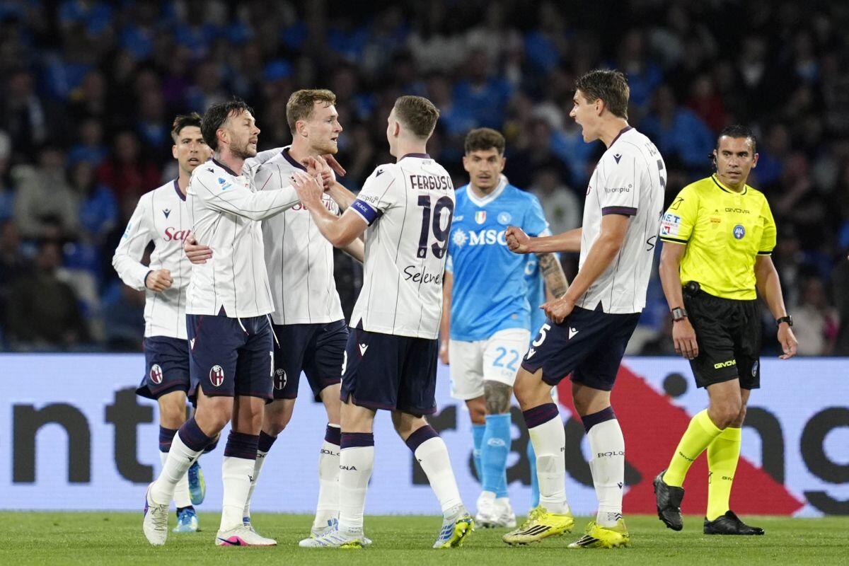 Napoli ko contro il Bologna, rinviata la qualificazione Champions - 
