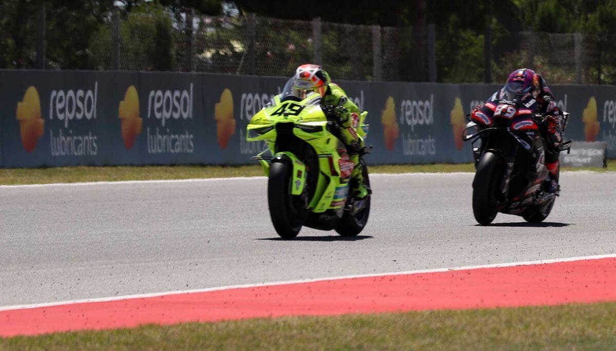 Tra incidenti e bandiere rosse, Di Giannantonio vince il Gp di Catalogna - 