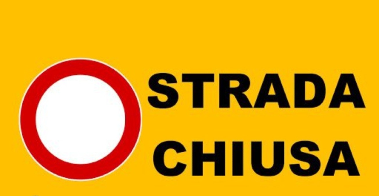 Cede il manto stradale in un tratto del Lungomare  - 