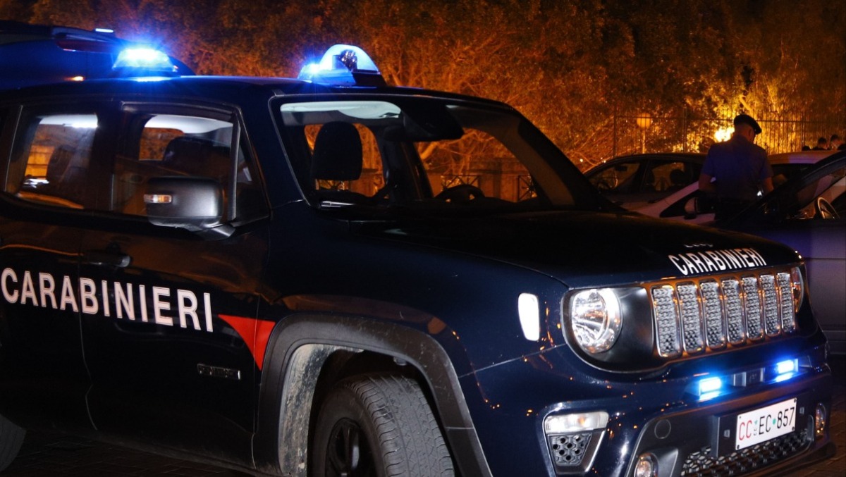 In tre contro uno, quarantenne in ospedale  - 