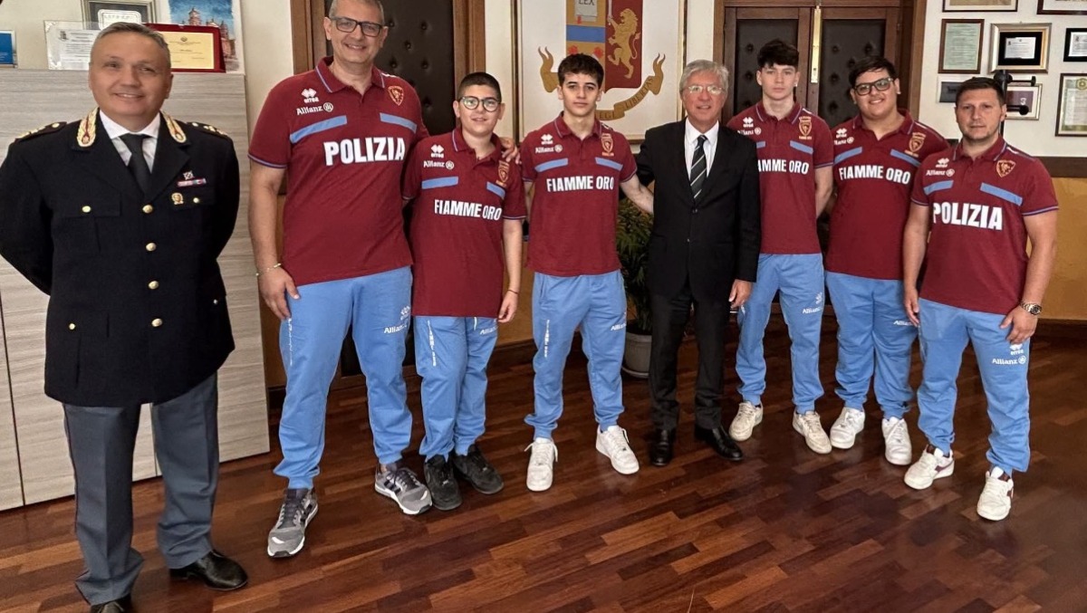 Pesistica giovanile, atleti nisseni ricevuti dal Questore  - 
