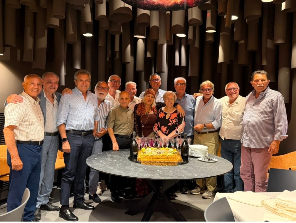 Si  ritrovano a 50 anni dal Diploma - 