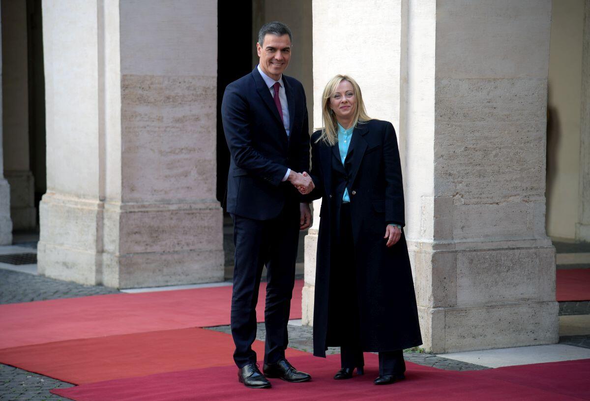 Meloni incontra Sanchez “Linea comune Italia-Spagna sul prossimo bilancio Ue” - 