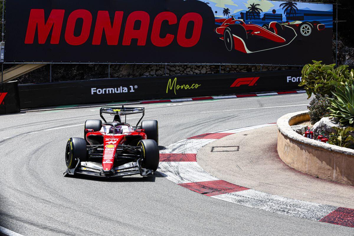 Venerdì in rosso nel Principato, le Ferrari dominano le libere - 