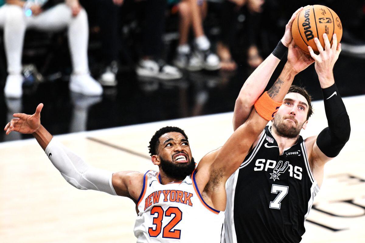 Wemby sbaglia, i Knicks fanno 13 di fila e vanno sul 2-0 alle Finals Nba - 
