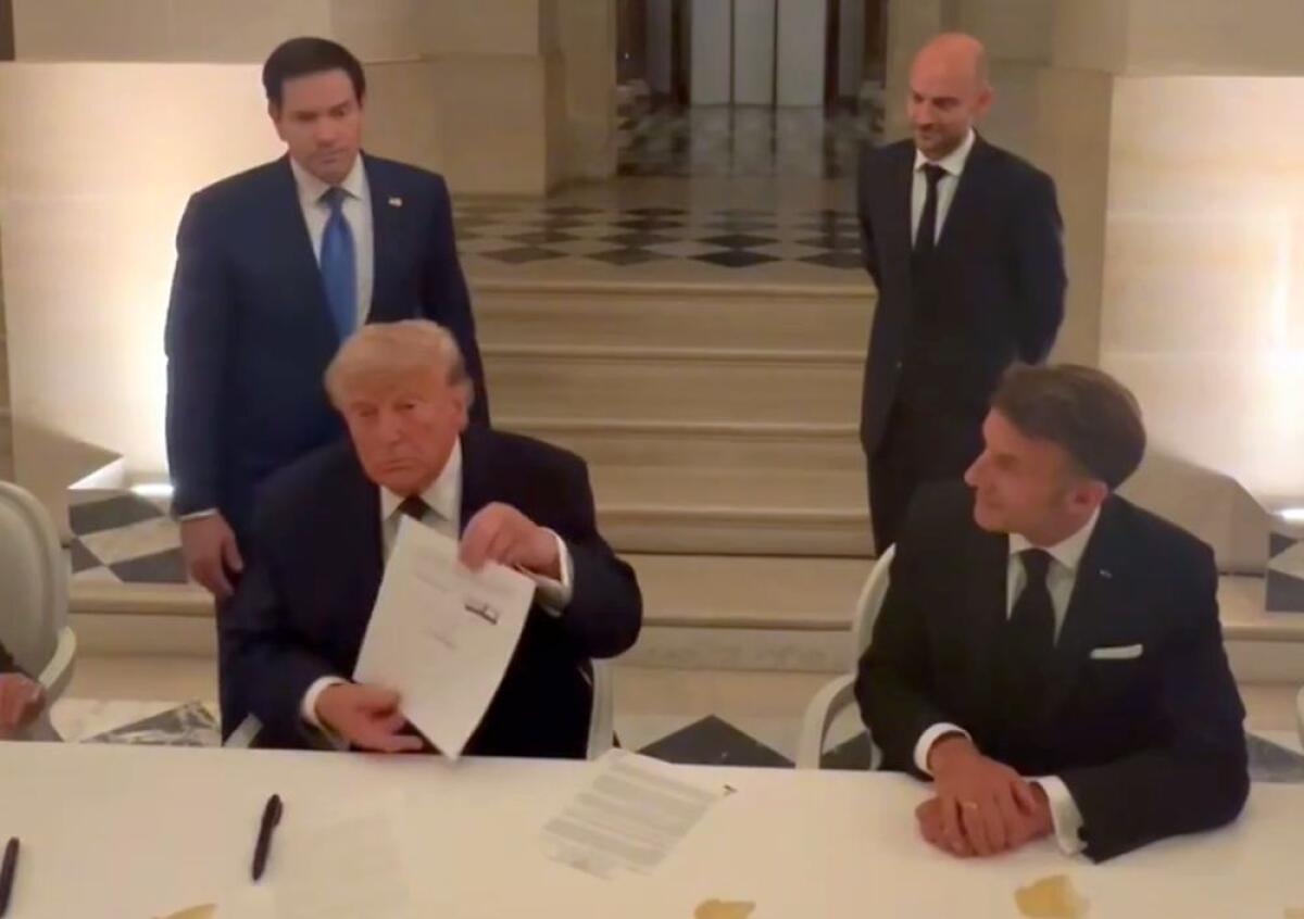Trump firma l’accordo, Teheran conferma. Hormuz riaperto subito - 