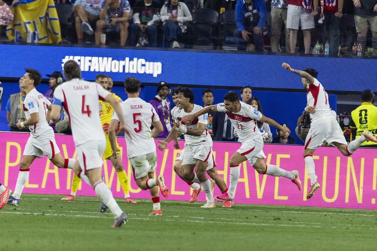 La Turchia saluta il Mondiale con una vittoria, Stati Uniti battuti 3-2 - 