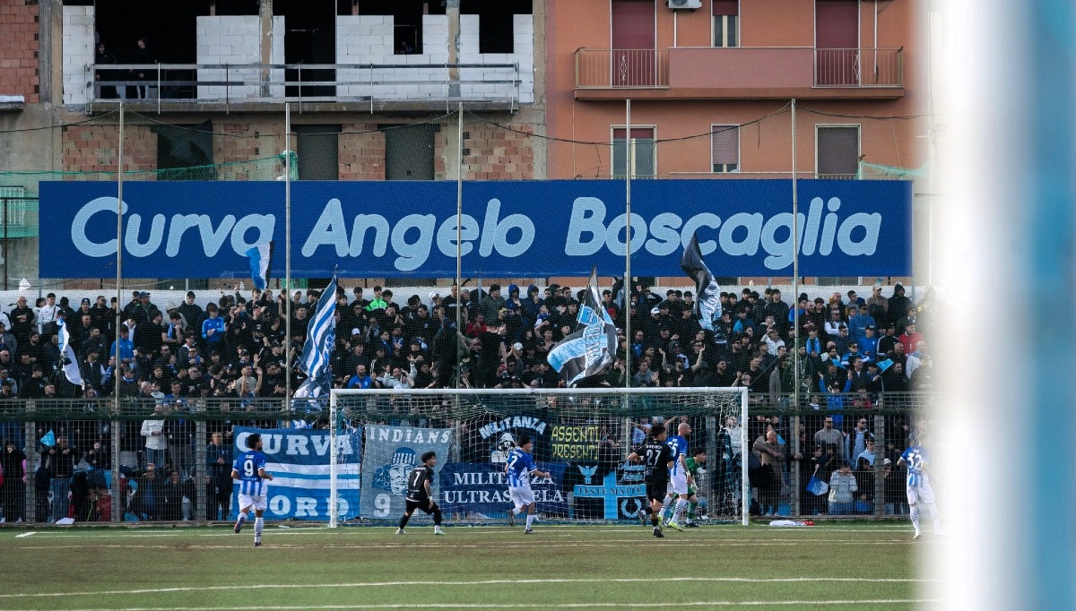 Quasi 100 abbonamenti in 24 ore: entusiasmo intorno al Gela - 