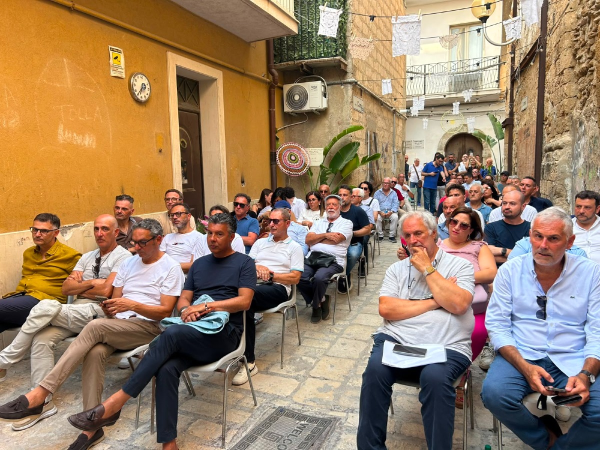 Mazzarino Lab  e Spazio Civico all'incontro del campo largo  - 