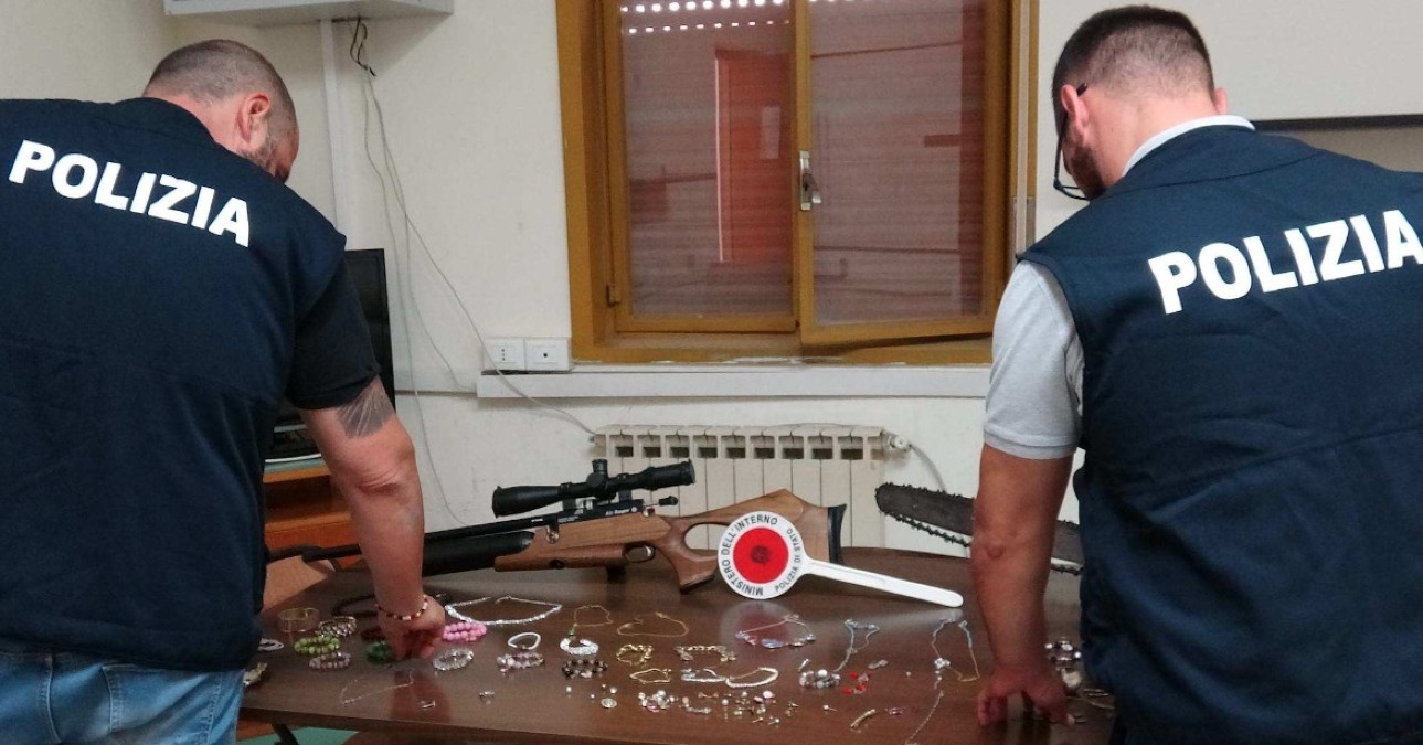 Ricettazione oro e oggetti rubati : tre denunciati - 