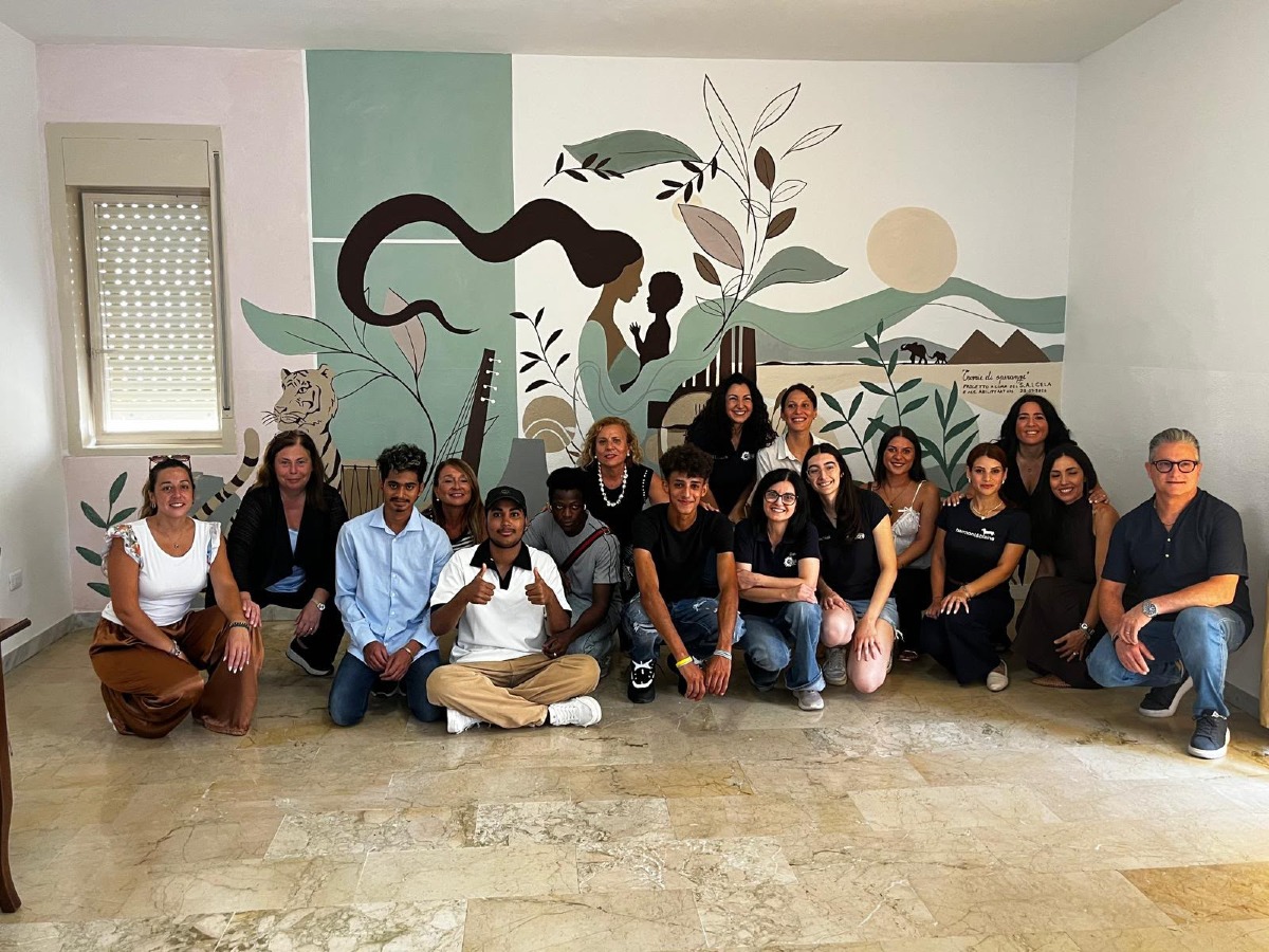 Inaugurato il  murale creato  da minori  stranieri  - 