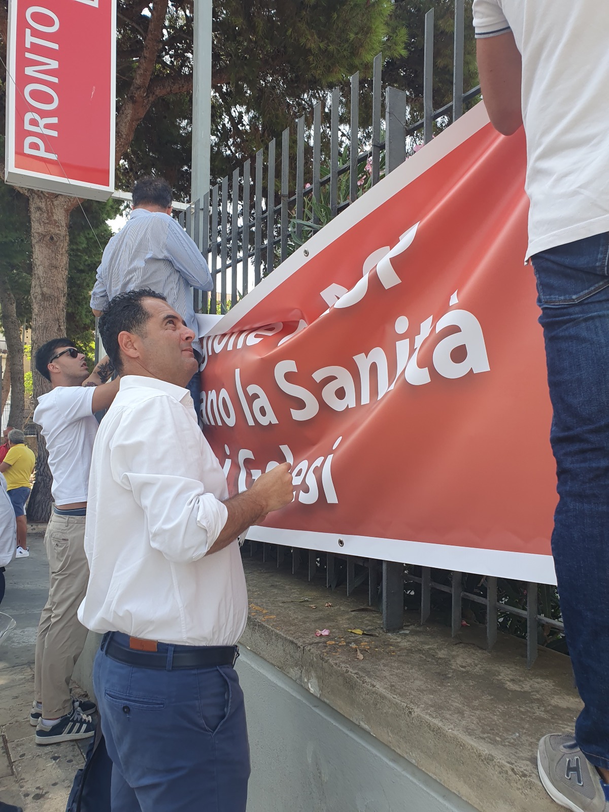 Mazzarino lab solidale con il sindaco di Gela  - 