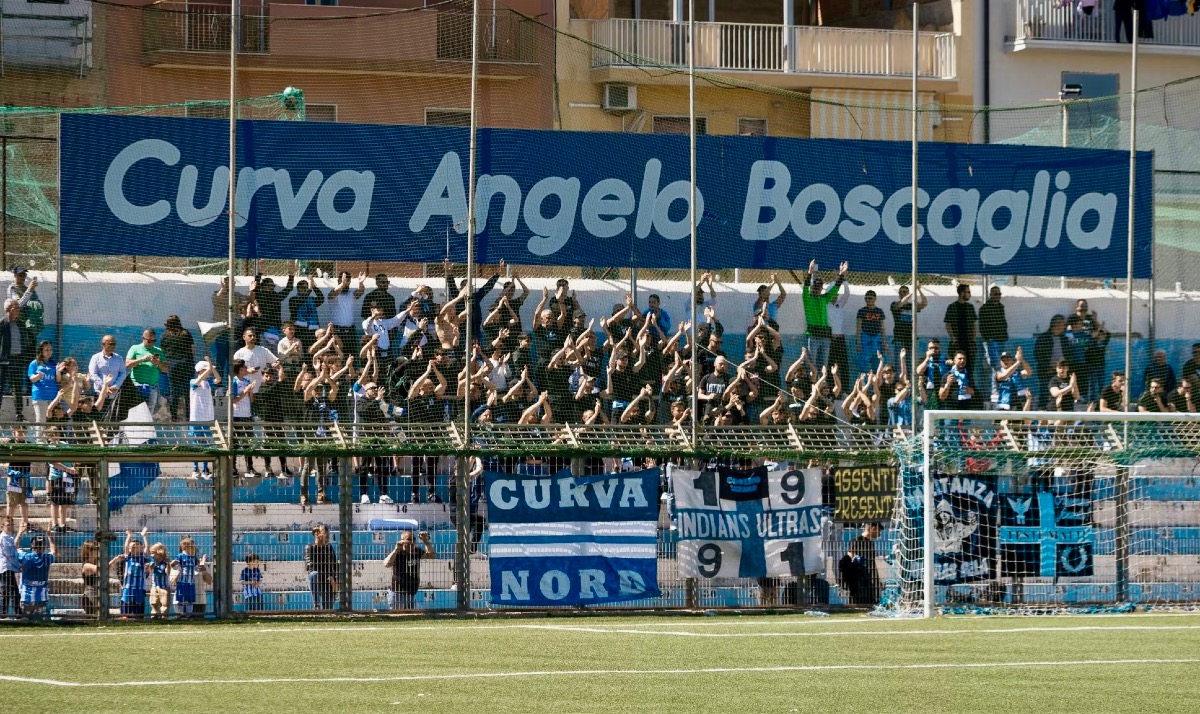 Iniziativa dei tifosi: donare la nuova mascotte del Gela - 