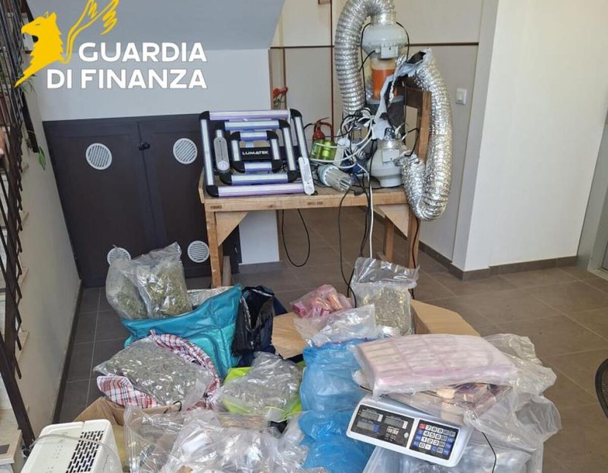 Trovati con 100 kg di droga tra hashish e marijuana, tre arresti nel catanese - 