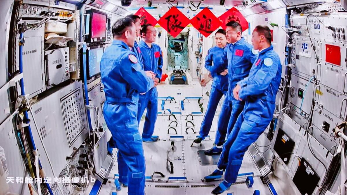 Cina, nuovi esperimenti scientifici per la stazione spaziale Shenzou-23 - 