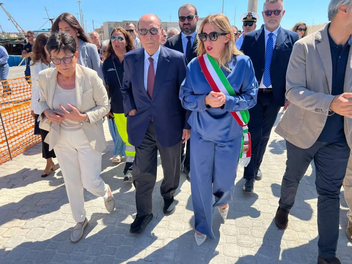 Ciclone Harry, Schifani a Portopalo di Capo Passero: “Interventi al porto conclusi in anticipo, infrastruttura ripristinata”. Sopralluogo anche a Marzamemi - 