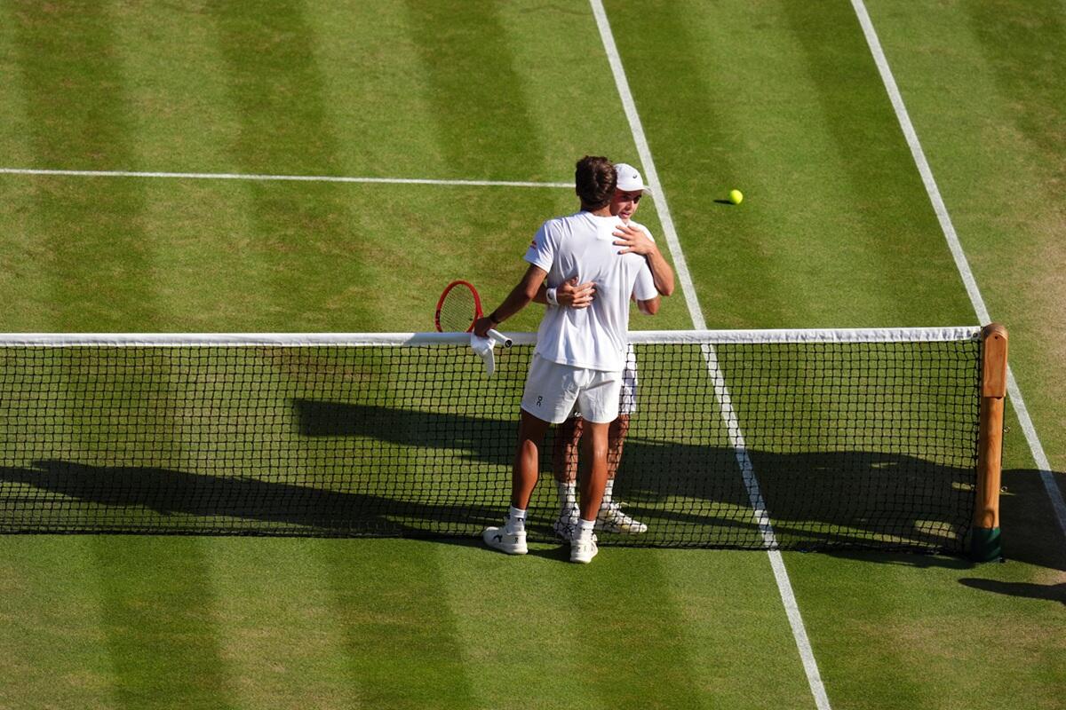 Cobolli eliminato a Wimbledon, Fery vola in semifinale con Zverev - 