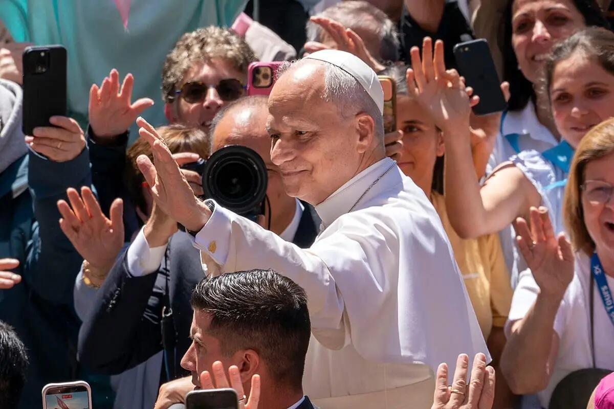 Papa Leone XIV sabato a Lampedusa, una visita nell’isola simbolo delle migrazioni nel Mediterraneo - 