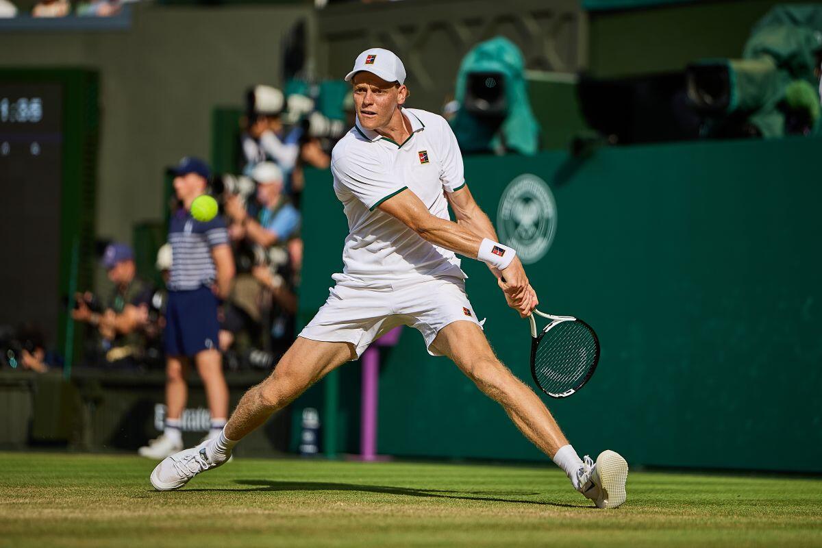 Sinner resta il re di Wimbledon, battuto Zverev in 4 set - 