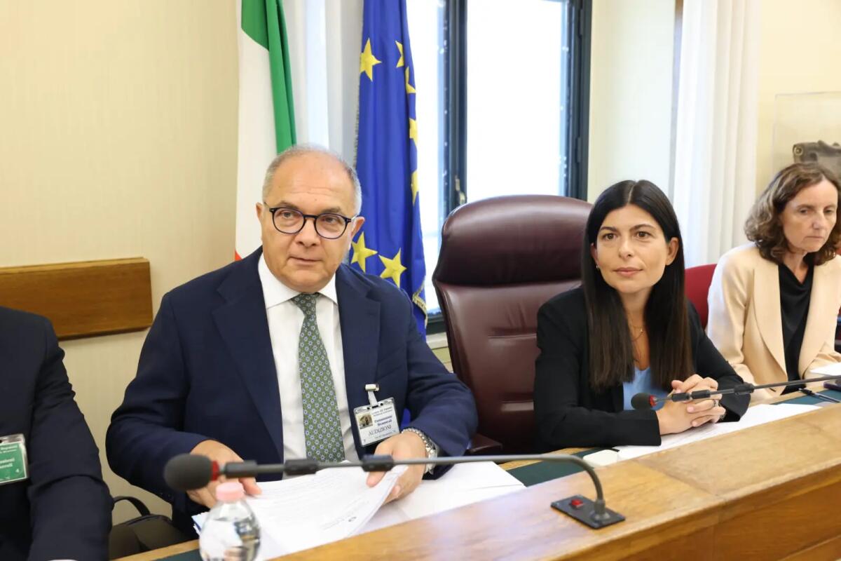 Mafia, De Lucia “Cosa Nostra oggi non ha vertice, ma è estremamente pericolosa” - 
