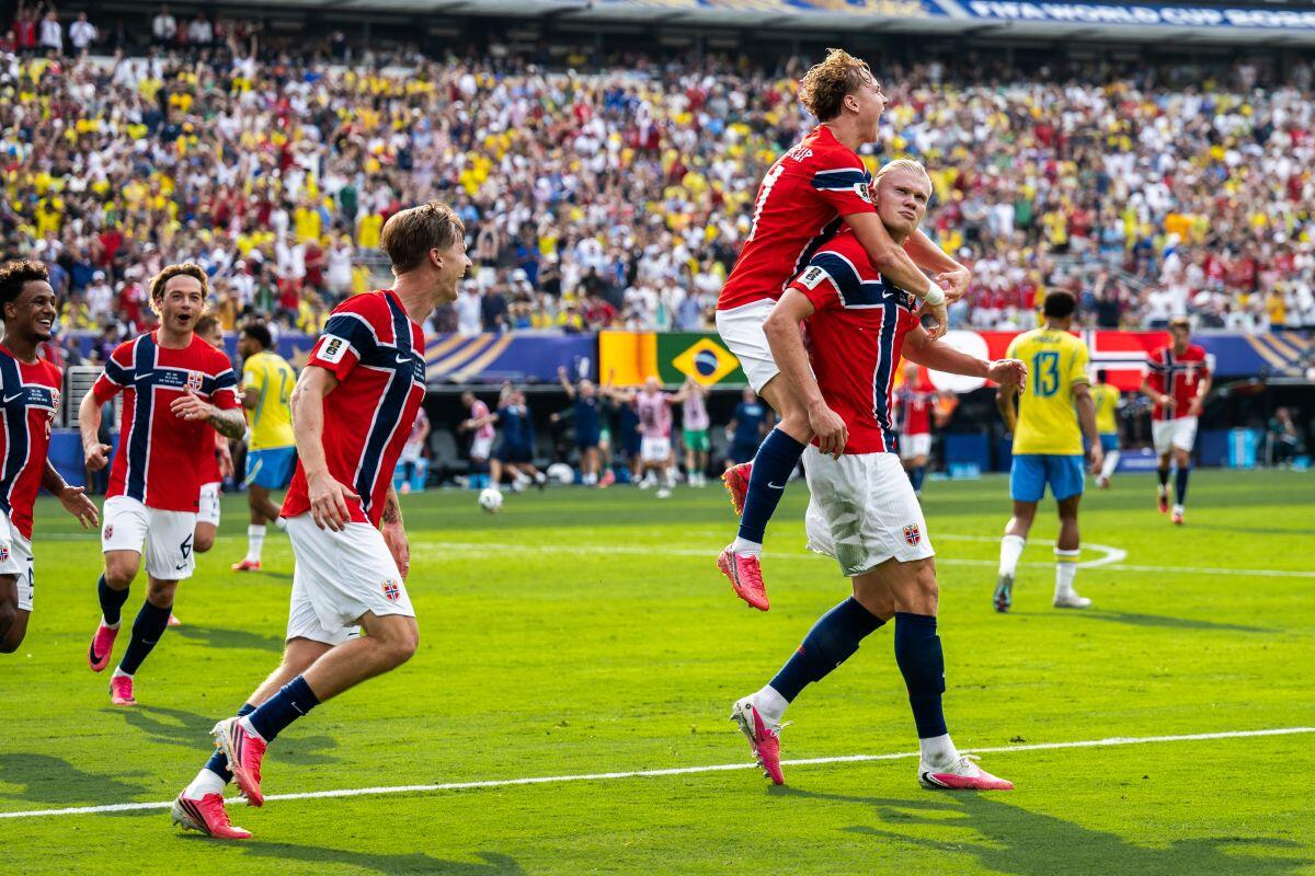 Norvegia avanti con doppietta Haaland, il Brasile di Ancelotti saluta il Mondiale - 