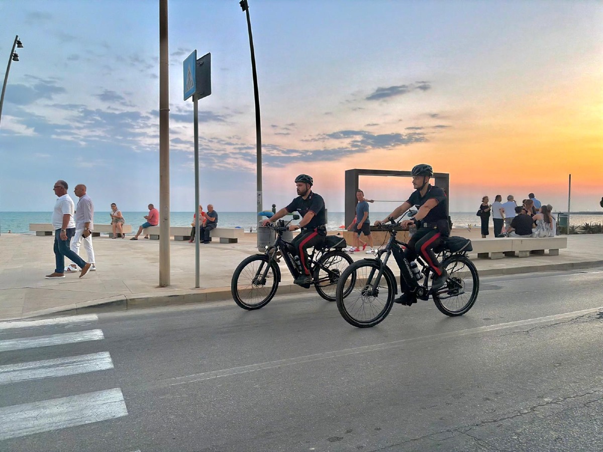 Pattuglie dei carabinieri su e-bike - 