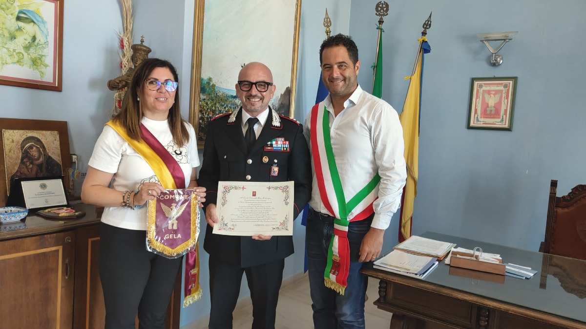 Il grazie della città al comandante Montemagno 