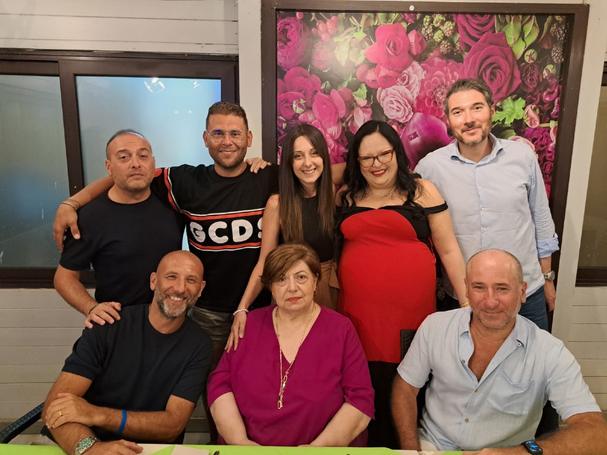 Una cena per riabbracciare compagni e professori: presenti Lina Orlando e Marco Trainito - 