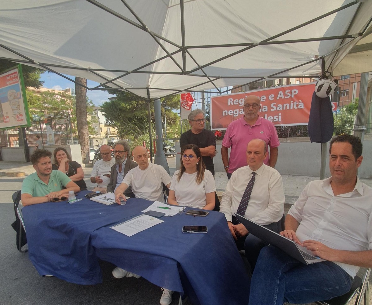 La protesta e l'appello ai medici d'Italia  