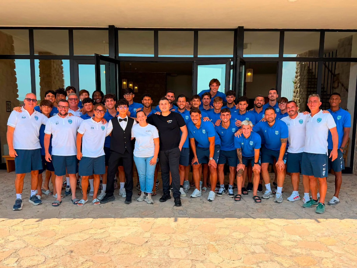 Il Gela calcio al completo mercoledì davanti l'ospedale  - 