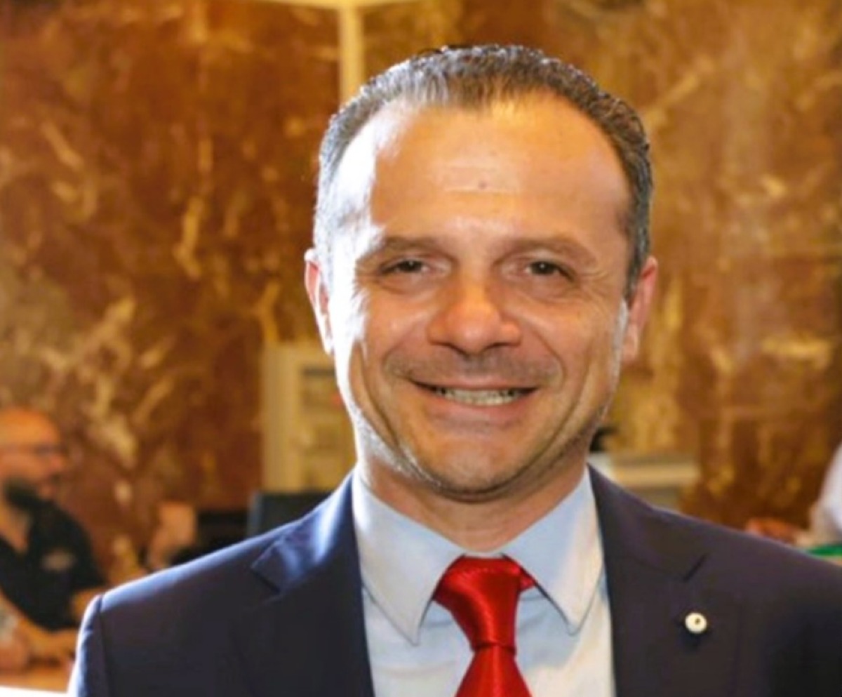Cateno De Luca domani al presidio davanti l'ospedale  - 