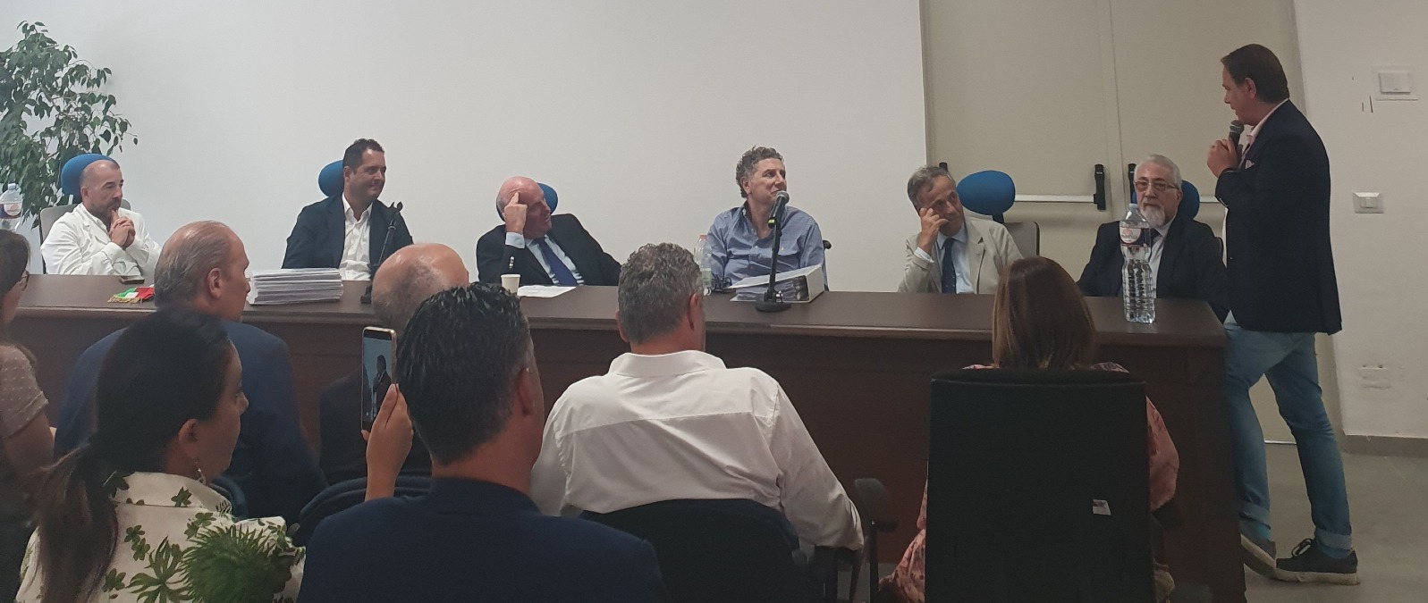 Il sindaco di Nuscemi pronto a seguire Gela  con il gazebo  - 