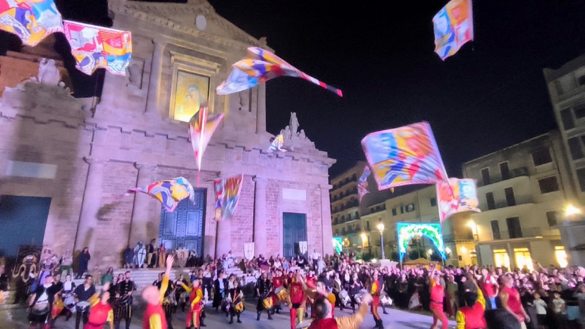 Gli Sbandieratori Gela conquistano il X Palio dell’Alemanna - 