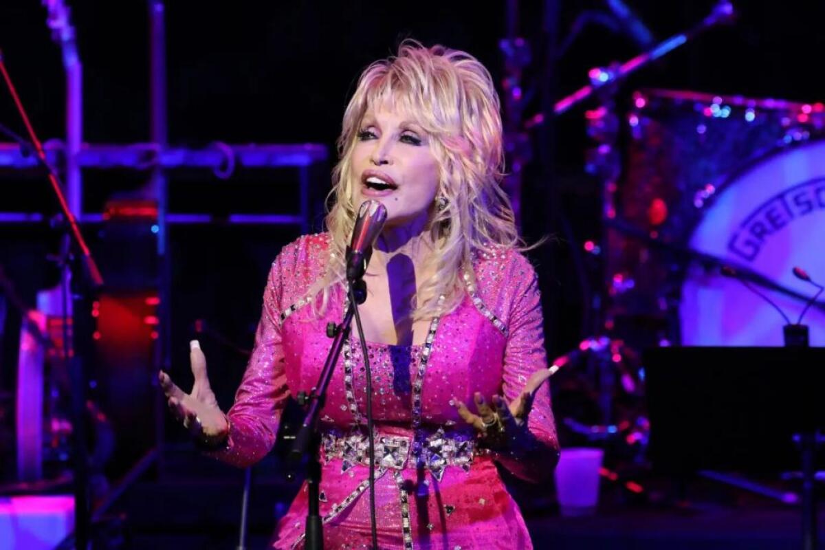Lutto nella musica, morta a 80 anni la cantante country Dolly Parton - 