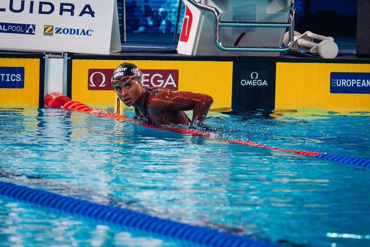 Immensa Sara Curtis, record del mondo nei 50 dorso in semifinale agli Europei - 
