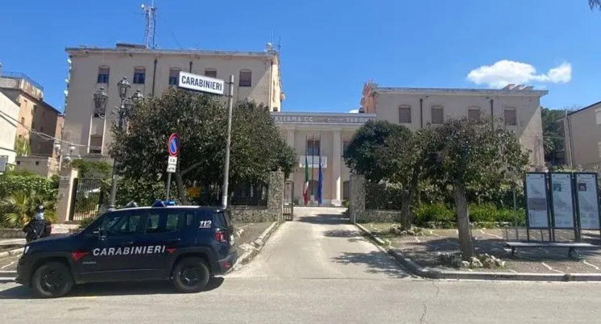 Atti osceni alla presenza di minori in un pub nel Palermitano, arrestato un 48enne - 