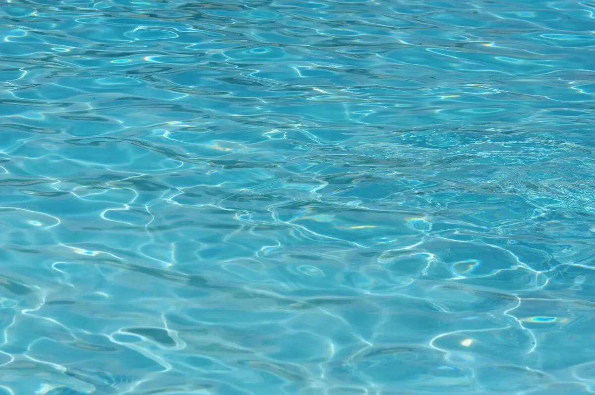 Palermo, una bimba di due anni annega in piscina e muore - 