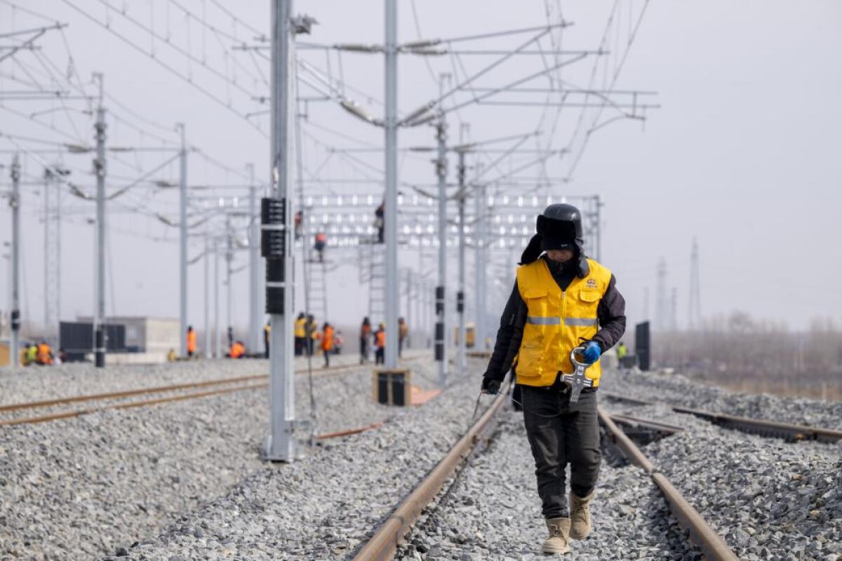 Cina, al via test per la linea ferroviaria ad alta velocità in zona permafrost - 