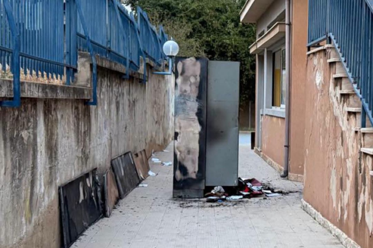 Incendio Capuana:la condanna dei sindacati scuola - 