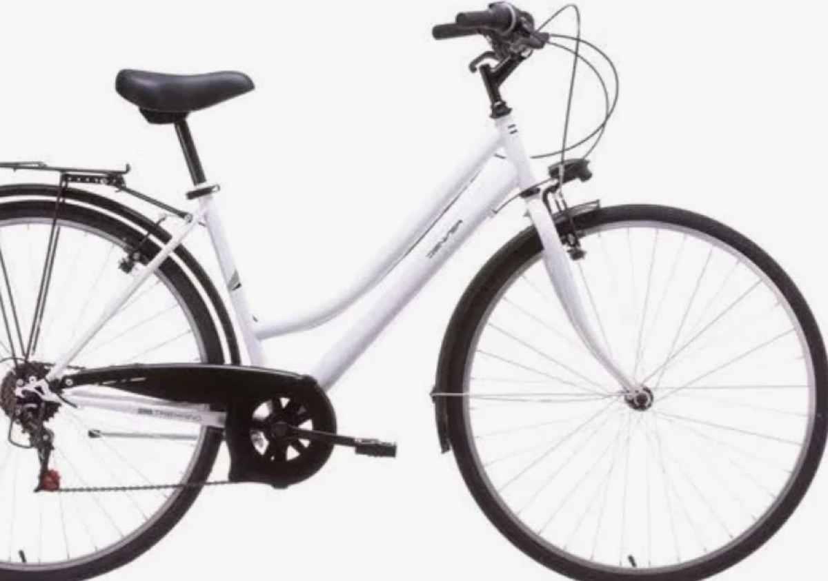 Incidente ad una ragazza in bicicletta in via Venezia  - 
