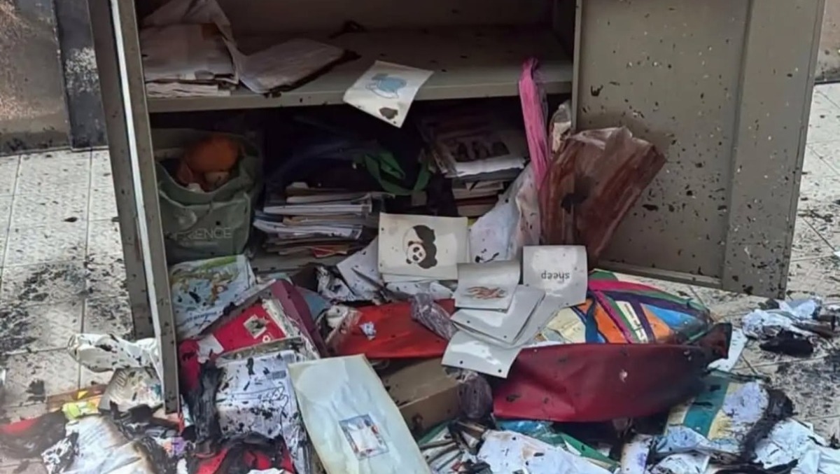"Nessun gesto vile potrà indebolire la nostra scuola" - 