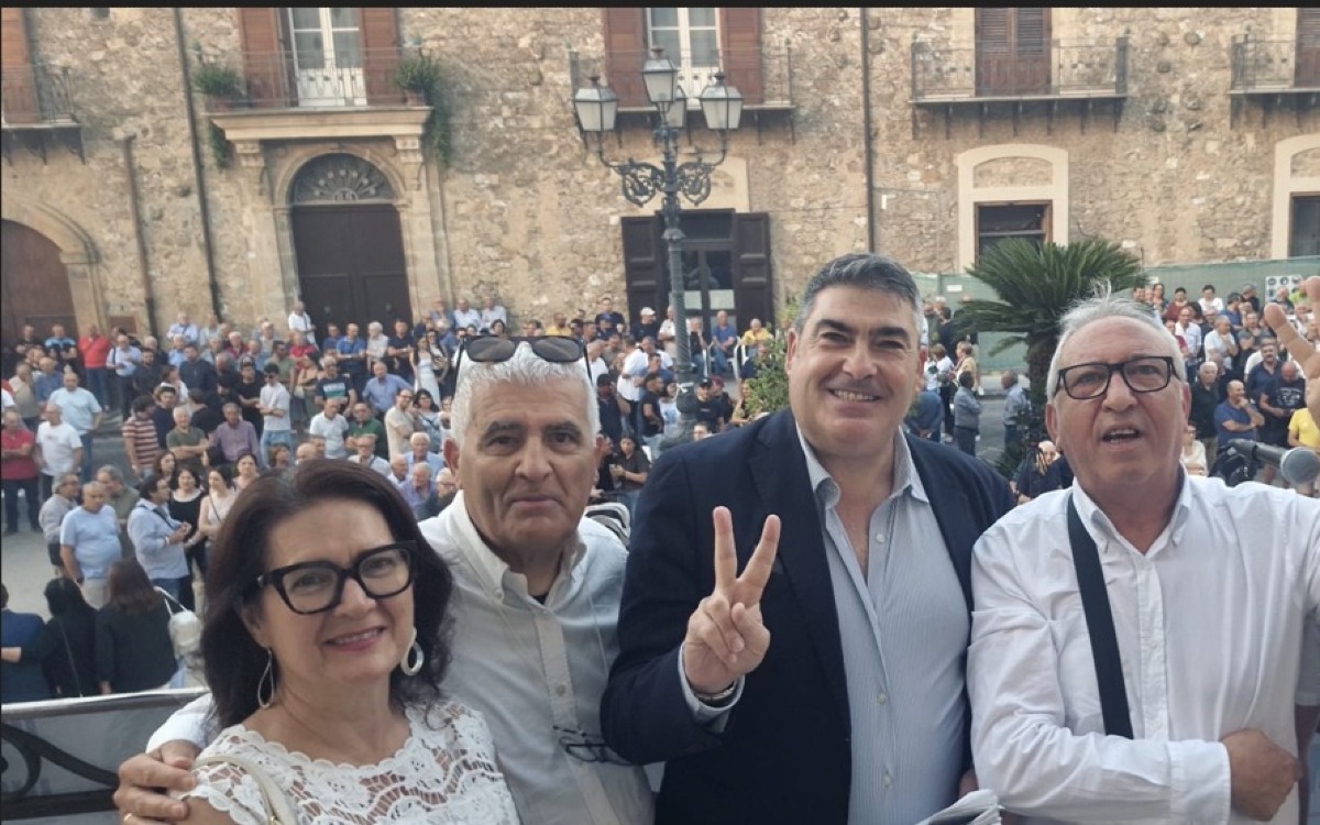 Gruppo dell’ex sindaco Faraci chiede dimissioni di Ficarra - 