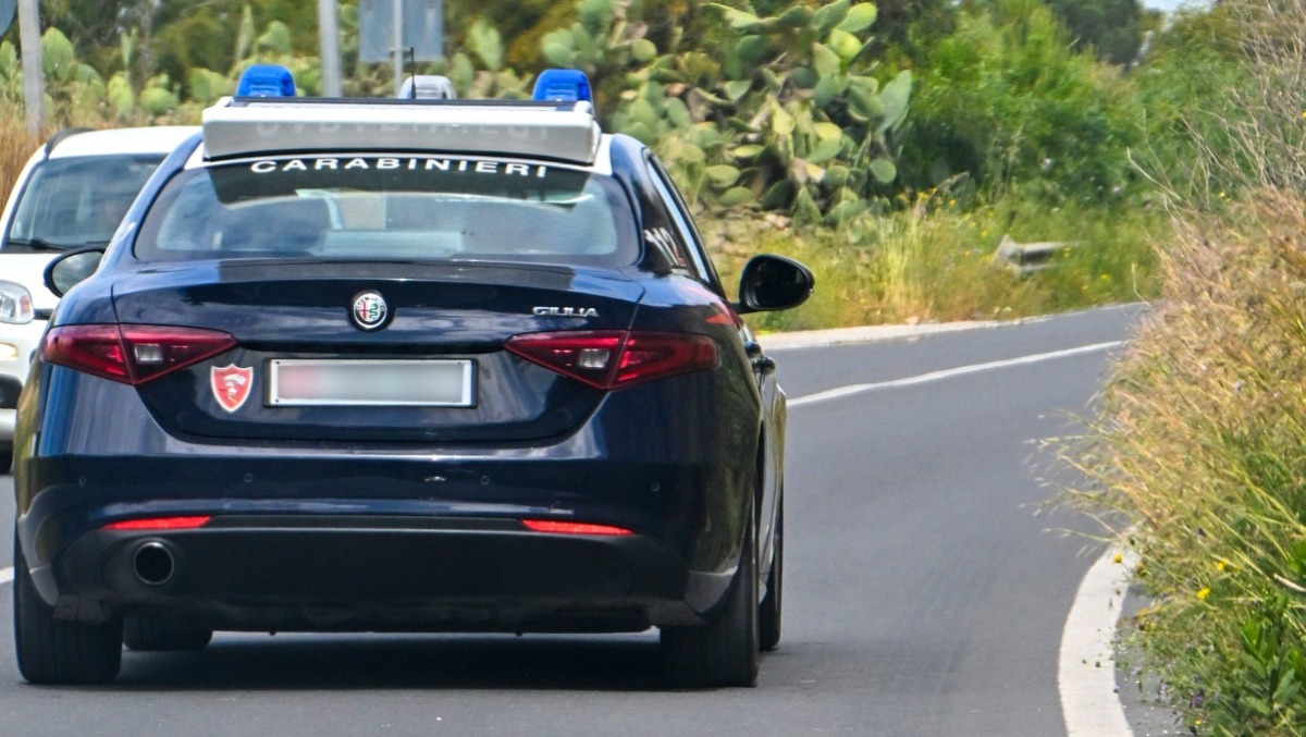 Giovane in manette per droga - 